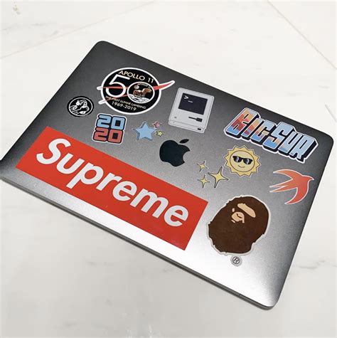 How are these stickers? : r/macbook