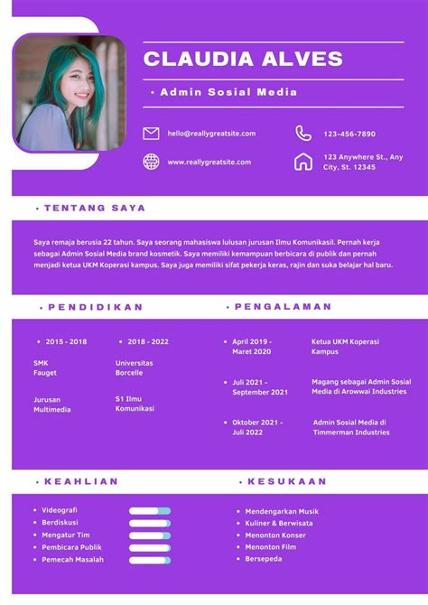 Biru Moderen CV Admin Sosial Media Kosmetik Resume - Templates by Canva ...