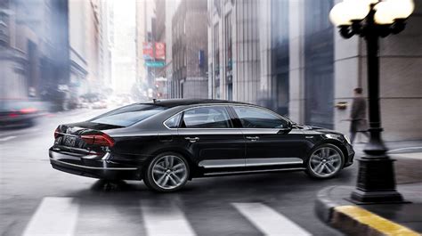 Volkswagen gives Passat 2019 a face lift, luxury sedan revealed in Europe