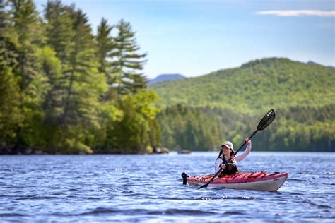 How to Choose: Sit-on-Top vs. Sit-In Kayaks – Aqua Bound