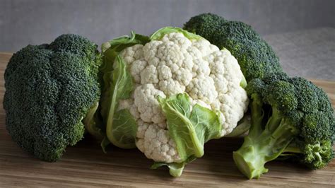 Broccoli and Cauliflower - Canada's Local Gardener magazine