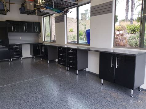 A Guide To Choosing Black Garage Cabinets - Home Cabinets