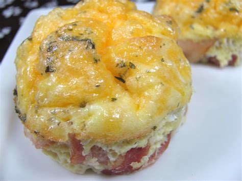 bacon egg and cheese biscuit muffins