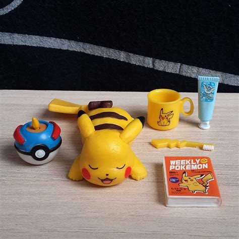 Pikachu figures - Pokéchildhood