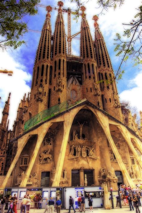 File:Barcelona Sagrada Familia (2053446134).jpg - Wikimedia Commons