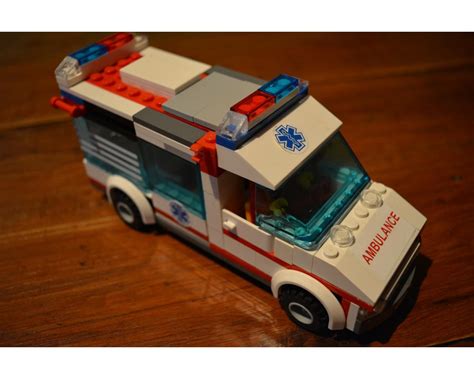 LEGO MOC Ambulance Victoria Ambulance by Brick Patrol | Rebrickable ...