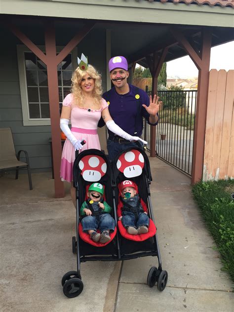 Princess peach wa Luigi, Luigi and Mario Halloween costumes DIY | Mario halloween costumes ...