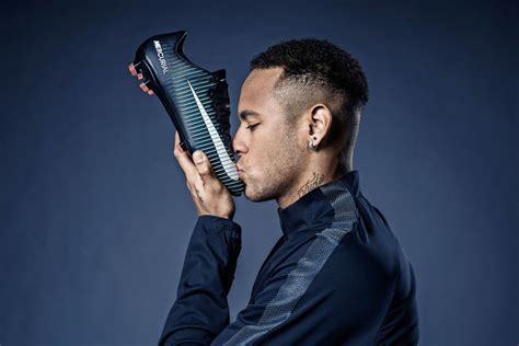 Soccer Blog | Nike may have let Neymar down