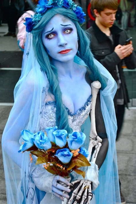 costumes-halloween-mariée-fantôme-bleu-maquillage-robe | Scary costumes ...