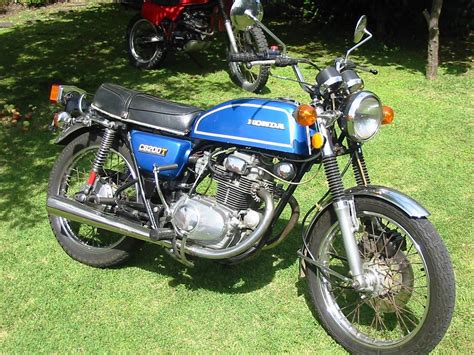 CB200 Gallery - Classic Motorbikes