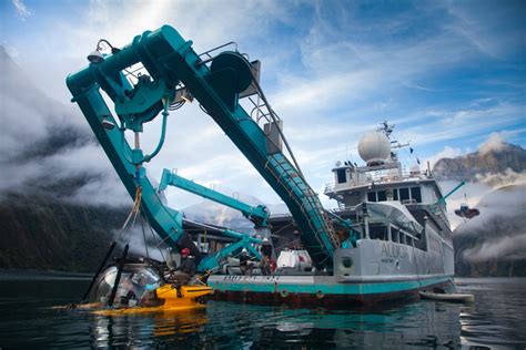 NOAA joins OceanX to advance ocean exploration and mapping