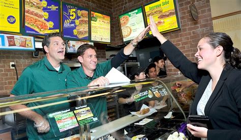 Free Subway breakfast sandwiches every day in May – Metro US