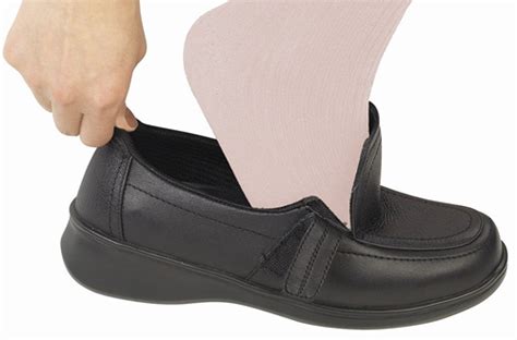 Orthofeet Shoes 817 Women's Slip On Comfort Shoes | DiabeticShoesHub