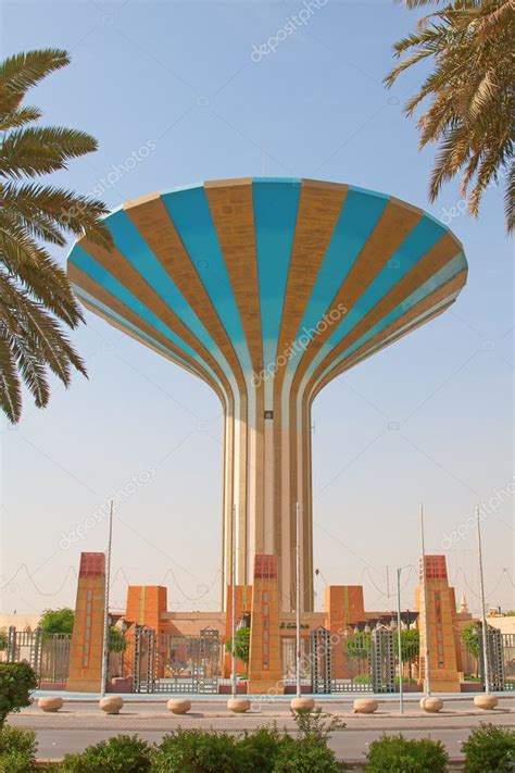 Water tower riyadh | Water tower in Riyadh — Stock Photo © swisshippo #127161886