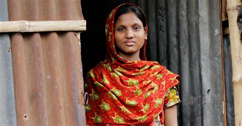 Bangladesh Dhaka Slums Child Marriage Abuse, Poverty