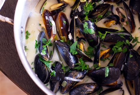 Moules Marinières - The Gourmet Gourmand