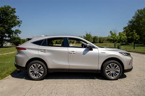 2021 Toyota Venza First Drive Video: Premium Efficiency | Highwaytale.com