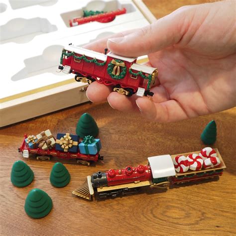 Classic Christmas Train Set N-scale locomotive 3 Train - Etsy