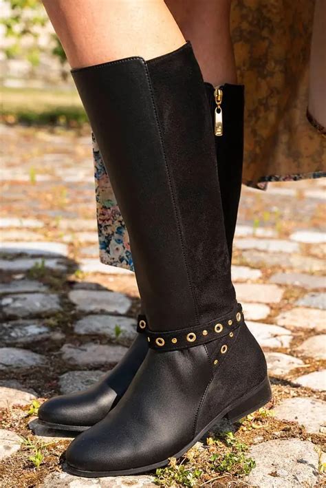 Vegan Riding Boots: Fall’s Timeless Boot Style You Need RN