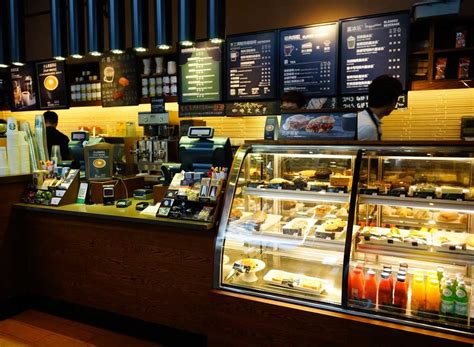 The Entire Starbucks Breakfast Menu—Ranked! | Eat This Not That