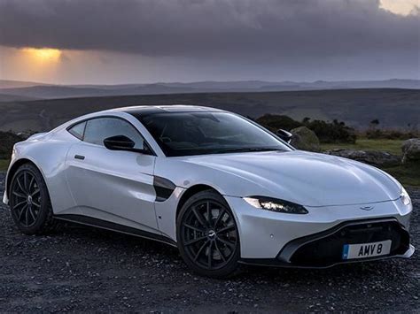 2019 Aston Martin Vantage Price, Value, Depreciation & Reviews | Kelley ...