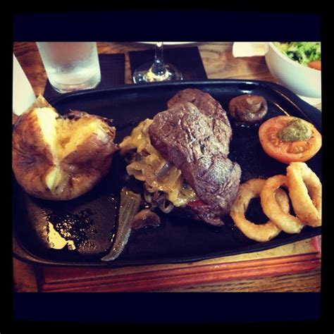 Carpet Bagger the Brownlow Inn, Cheshire | Food, Recipes, Steak lover