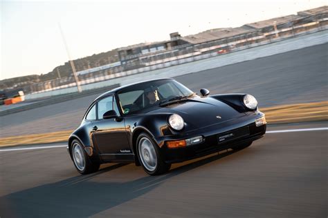 911 Carrera 4 (964) "30th Anniversary Edition" - The new Porsche 911