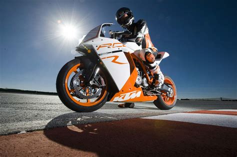 KTM 1190 RC8 R Price, Specs, Top Speed & Mileage in India