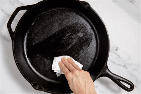 How to Season a Cast Iron Skillet