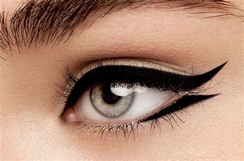 The Cat’s Meow: 3 Creative Cat-Eye Looks to Try | Beautylish | Bloglovin’