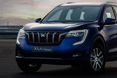 Mahindra unveils the XUV700; Prices start at 12 lakhs - CarThrust