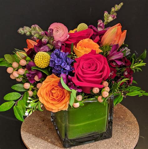 Bold and Beautiful Bouquet – Ithaca Flower Shop