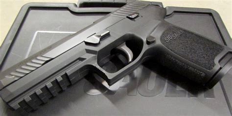 Sig Sauer P320 Review: The US Army's New Pistol - Pew Pew Tactical