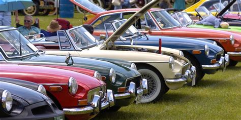 How to Choose a Good Antique Car Show - Auto Zuki