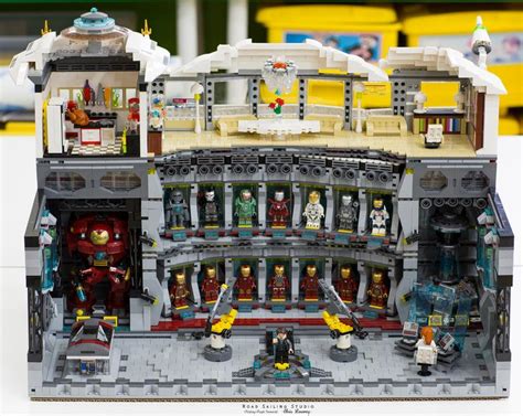 Lego Iron Man Malibu Mansion MOC (Hall of armor) | Lego iron man, Malibu mansion, Lego mansion