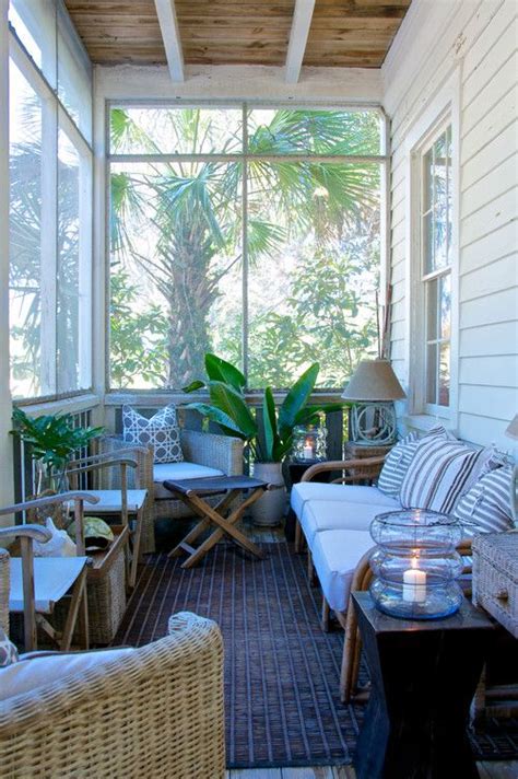 26 Smart And Creative Small Sunroom Décor Ideas - DigsDigs