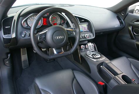 Autos Review: Audi R8 interior Specs