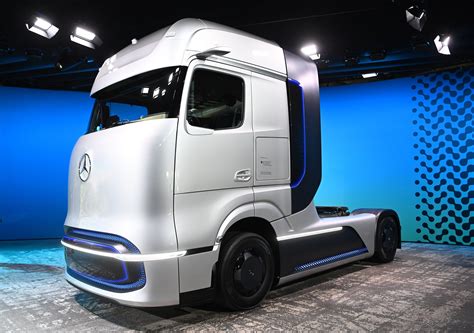 Daimler Truck says batteries, hydrogen are the future