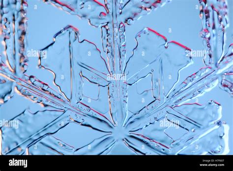 Snowflake microscope hi-res stock photography and images - Alamy