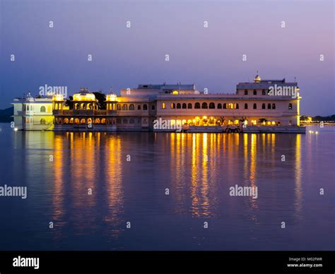 Taj Lake Palace Udaipur Stock Photo - Alamy