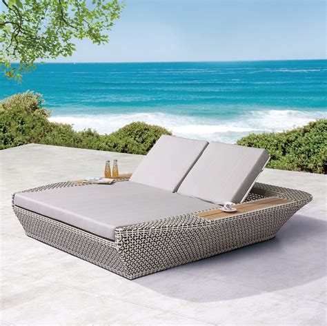 Contract quality outdoor chaise lounge with umbrella | TB Outdoor Design | Outdoor Furniture