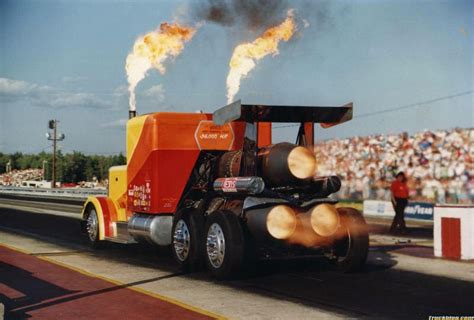 ShockWave Jet Truck...the fastest and the most poweful truck - Art'einsky