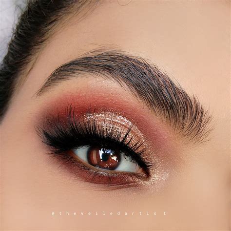 Perfect Prom Makeup Tutorial : Glittery Gold Smokey Eyes - The Veiled Artist