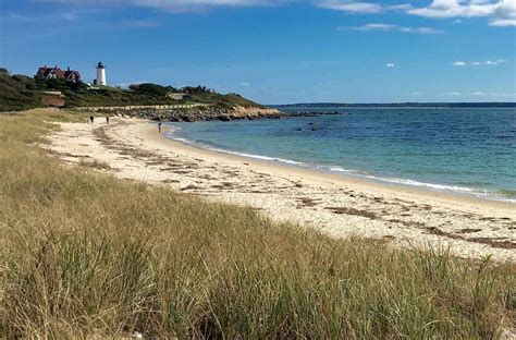 5 Classic Cape Cod Lighthouses (Embrace the Seduction) - The Platinum ...