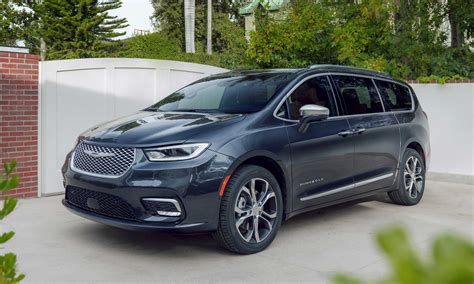 2021 Chrysler Pacifica: First Look - autoNXT.net