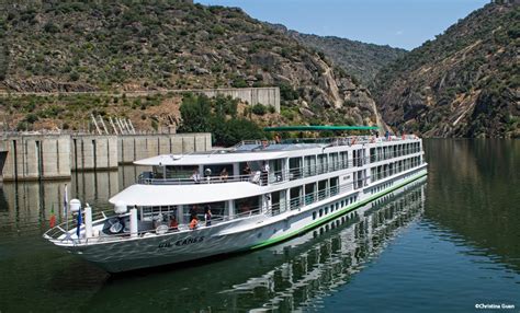 Our river cruise ships on the Douro (Portugal and Spain) | CroisiEurope Cruises