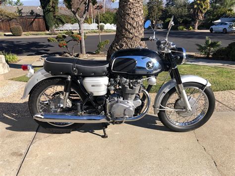 Well-Kept 1965 Honda CB450 Black Bomber Is a Symphony of Timeless Design Cues - autoevolution