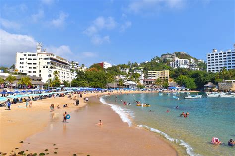 10 Best Beaches in Acapulco - What is the Most Popular Beach in Acapulco? – Go Guides