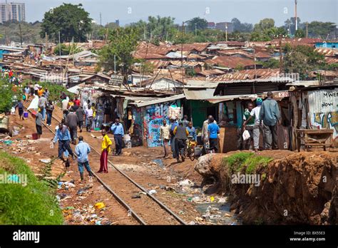 Kibera slum, Nairobi, Kenya Stock Photo - Alamy