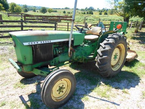 1973 John Deere 820 Tractors - Utility (40-100hp) - John Deere MachineFinder